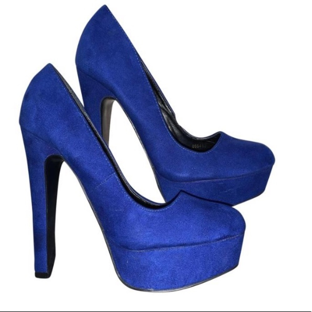 Striking Blue Platform Pumps